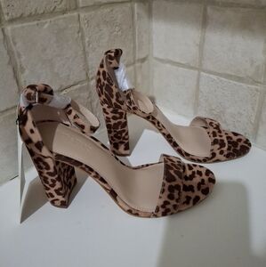Leopard Print Ankle Strap Block Heels Size 8